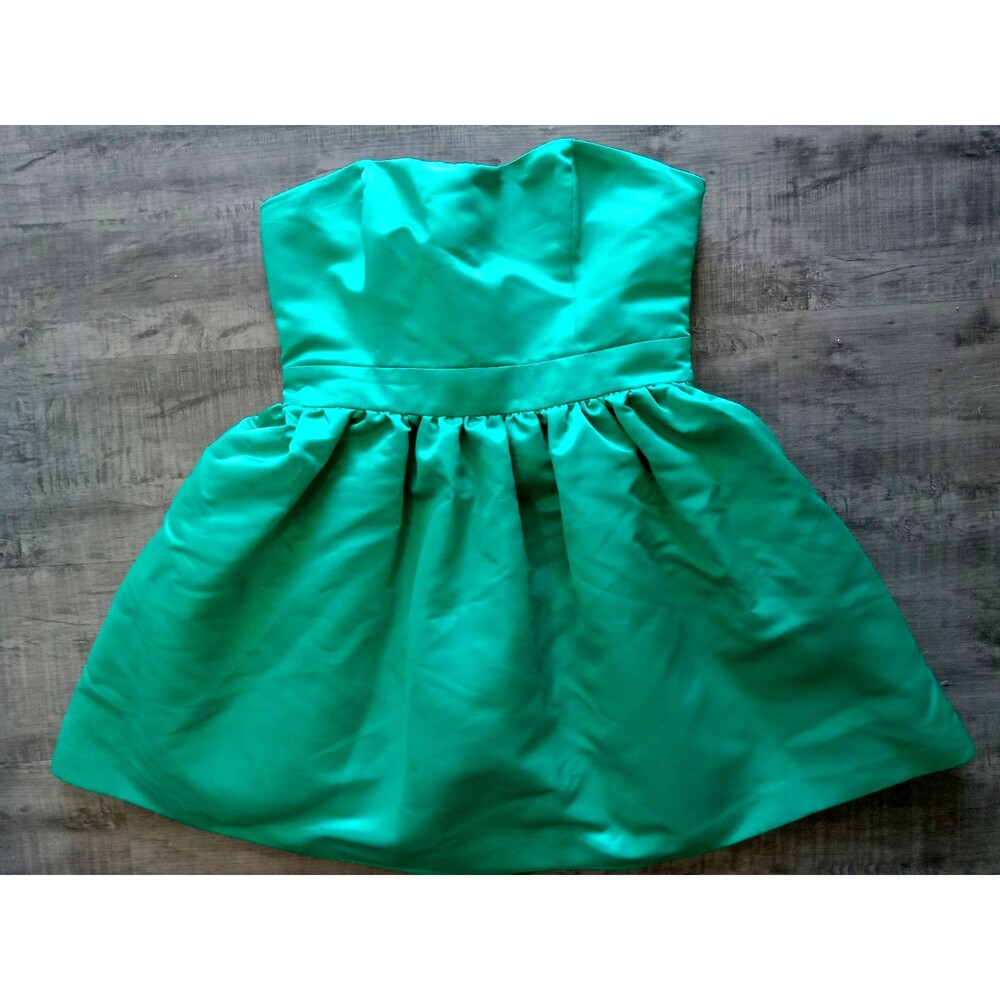 twenty-one Green Faux Satin PetticoatLined Mini Formal Dress Sz JUNIORS Medium